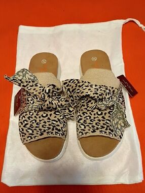 bernie mev. Freesia Slide Sandals With Venti Twisted Bow